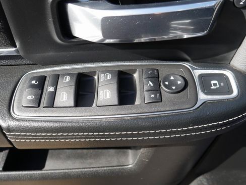 Used 2022 RAM 3500 Laramie image 31