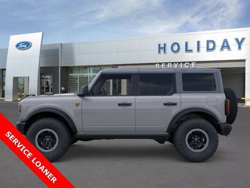 New 2026 Ford Bronco Badlands w/ Sasquatch Package AWD/4WD image 3
