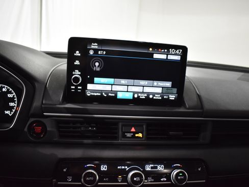 Used 2023 Honda Pilot Touring image 23