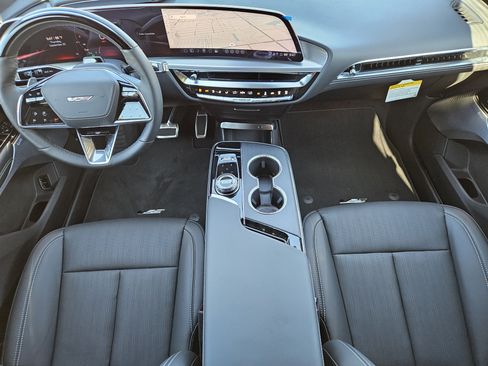 New 2026 Cadillac Lyriq V AWD/4WD image 16