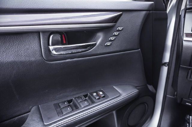 Used 2014 Lexus ES 350 w/ Premium Package FWD image 12
