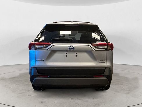 Used 2021 Toyota RAV4 Limited image 4