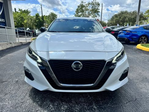 Used 2020 Nissan Altima 2.5 SR FWD image 3