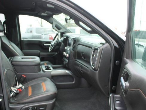 Used 2020 GMC Sierra 1500 AT4 w/ AT4 Premium Package image 11