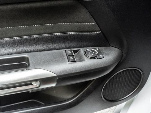 Used 2017 Ford Mustang Shelby GT350 w/ Electronics Package RWD image 15