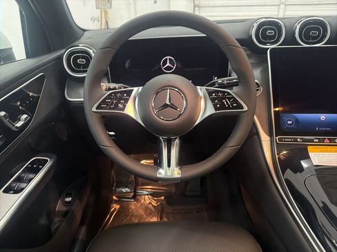 Used 2026 Mercedes-Benz GLC 300 image 21