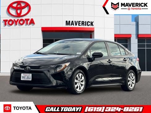 Used 2025 Toyota Corolla LE FWD image 1