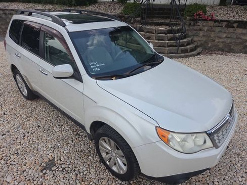 Used 2011 Subaru Forester 2.5X Premium AWD/4WD image 8