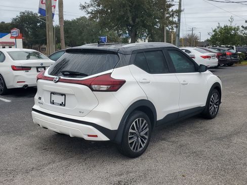 Used 2021 Nissan Kicks SV image 6