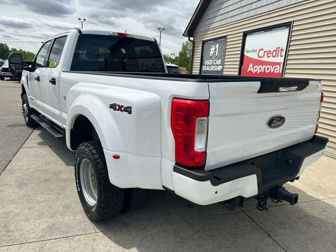 Used 2018 Ford F350 XLT w/ XLT Value Package AWD/4WD image 7