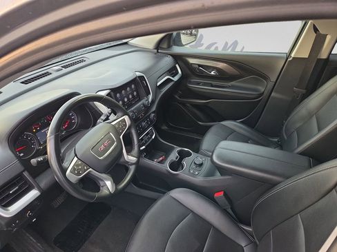 Used 2024 GMC Terrain SLT AWD/4WD image 14