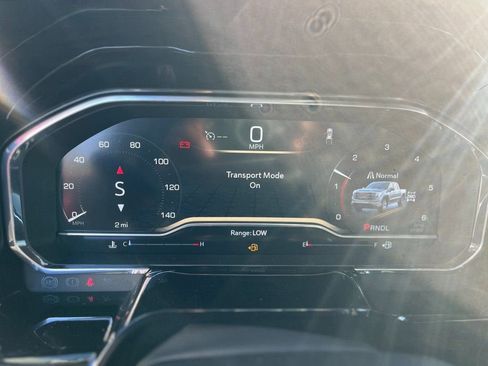 New 2025 GMC Sierra 1500 Elevation image 13