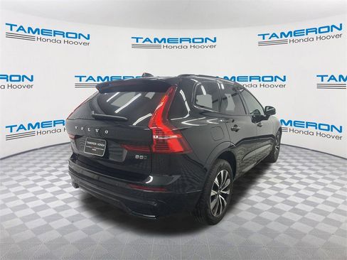 Used 2024 Volvo XC60 B5 Plus image 5