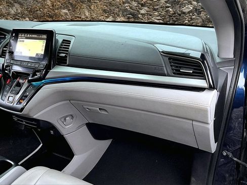 Used 2023 Honda Odyssey Touring image 15