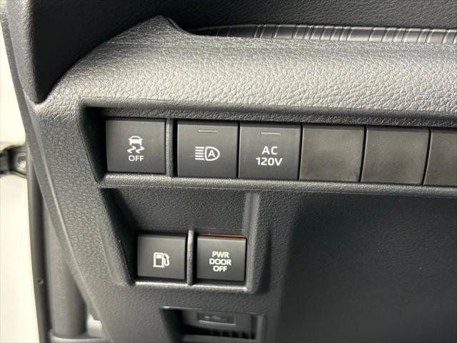 Certified 2026 Toyota Sienna XSE FWD image 30