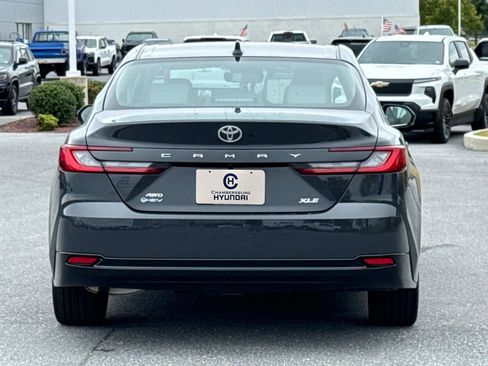 Used 2025 Toyota Camry XLE image 25