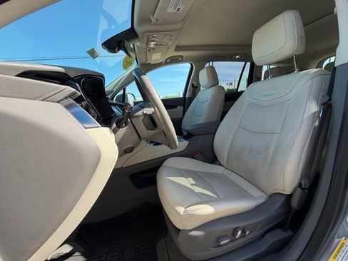 Used 2020 Cadillac XT6 Premium Luxury FWD image 13
