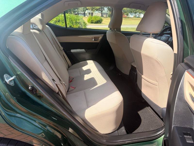 Used 2014 Toyota Corolla LE FWD image 17