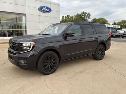 New 2025 Ford Expedition Platinum w/ Stealth Appearance Package