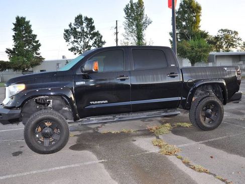 Used 2014 Toyota Tundra SR5 image 2