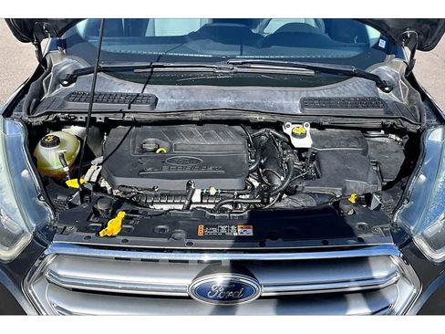 Used 2017 Ford Escape SE w/ Equipment Group 201A AWD/4WD image 28