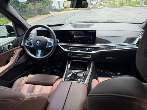 Used 2025 BMW X5 xDrive50e w/ M Sport Package AWD/4WD image 19