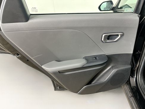 Used 2025 Kia K4 FWD image 25