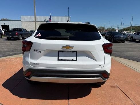 New 2026 Chevrolet Trax LT image 6