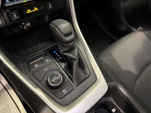 Used 2025 Toyota RAV4 XLE w/ Weather Package AWD/4WD image 19