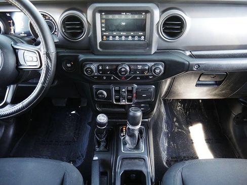 Used 2021 Jeep Gladiator Sport AWD/4WD image 20