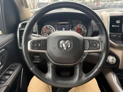 Used 2019 RAM 1500 Laramie AWD/4WD image 6