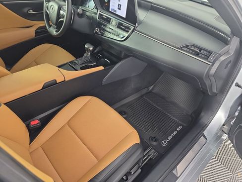 Used 2025 Lexus ES 350 w/ Accessory Package (Z2) image 34