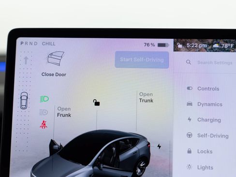 Used 2026 Tesla Model Y AWD image 38