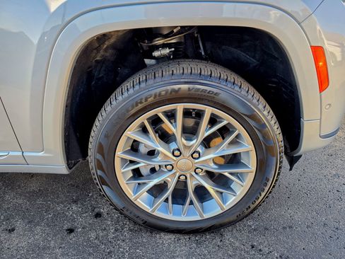 Used 2025 Jeep Grand Cherokee L Summit image 24