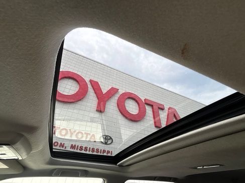 Used 2021 Toyota 4Runner TRD Off-Road Premium w/ Moonroof Package AWD/4WD image 18
