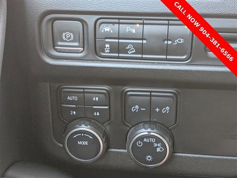 Used 2022 Chevrolet Tahoe Z71 image 27