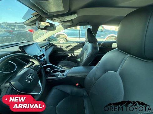 Used 2024 Toyota Camry XLE w/ Cold Weather Package FWD image 10