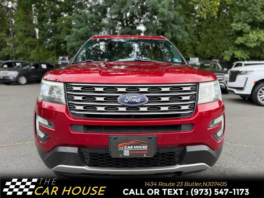 Used 2016 Ford Explorer XLT w/ Equipment Group 202A AWD/4WD image 12