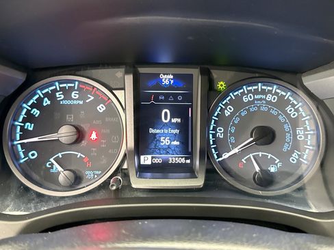 Used 2022 Toyota Tacoma TRD Sport image 13