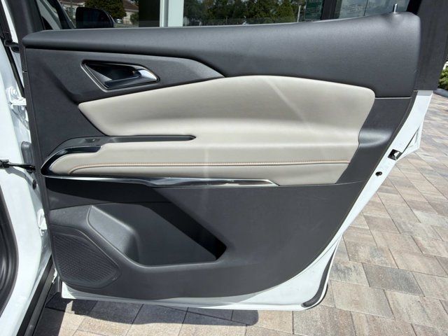 Used 2026 Chevrolet Traverse LT FWD image 21