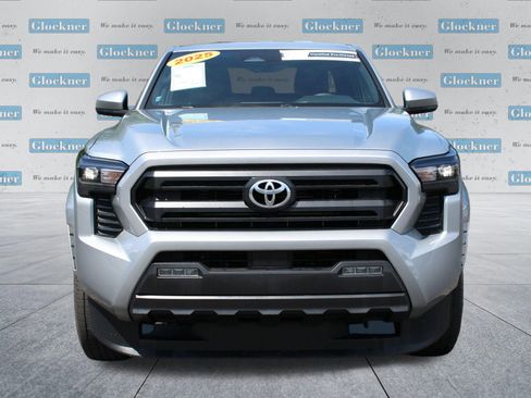 Used 2025 Toyota Tacoma SR5 AWD/4WD image 2