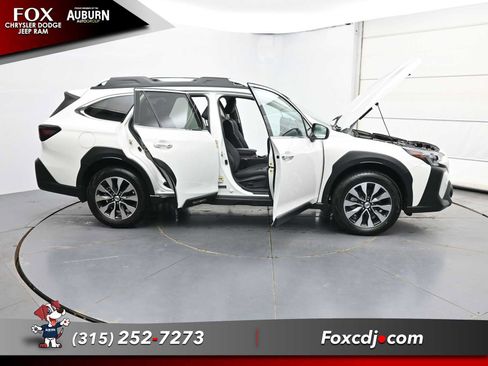 Used 2024 Subaru Outback Touring XT AWD/4WD image 41