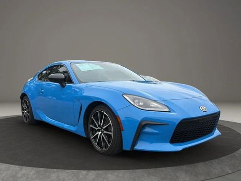 Used 2022 Toyota GR86 w/ ALL Weather Mat Package (TMS) RWD image 7