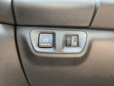 Used 2019 GMC Acadia SLT w/ Black Edition FWD image 36