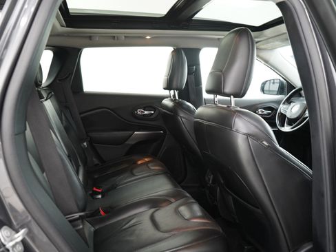 Used 2020 Jeep Cherokee Limited image 14