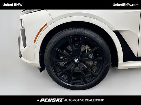 Used 2026 BMW X7 xDrive40i w/ M Sport Package AWD/4WD image 2