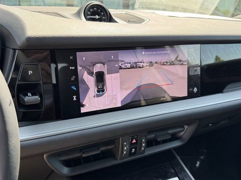 New 2025 Porsche Cayenne Coupe image 21