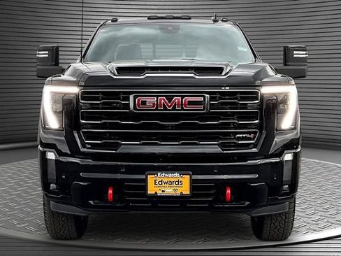 Used 2024 GMC Sierra 2500 AT4 w/ AT4 Preferred Package AWD/4WD image 2