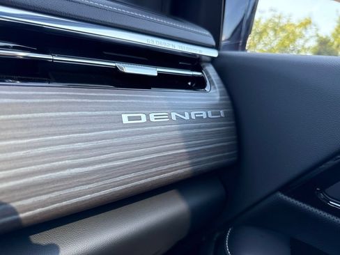 Used 2025 GMC Sierra EV Denali AWD/4WD image 38