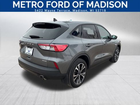 Certified 2022 Ford Escape SE w/ SE Sport Appearance Package image 9